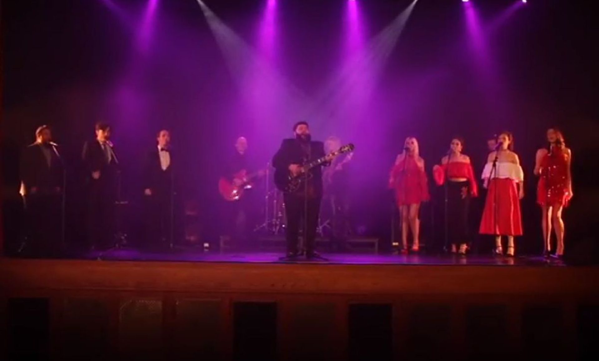 Tom Jones Delilah Cover - Disco Delilah