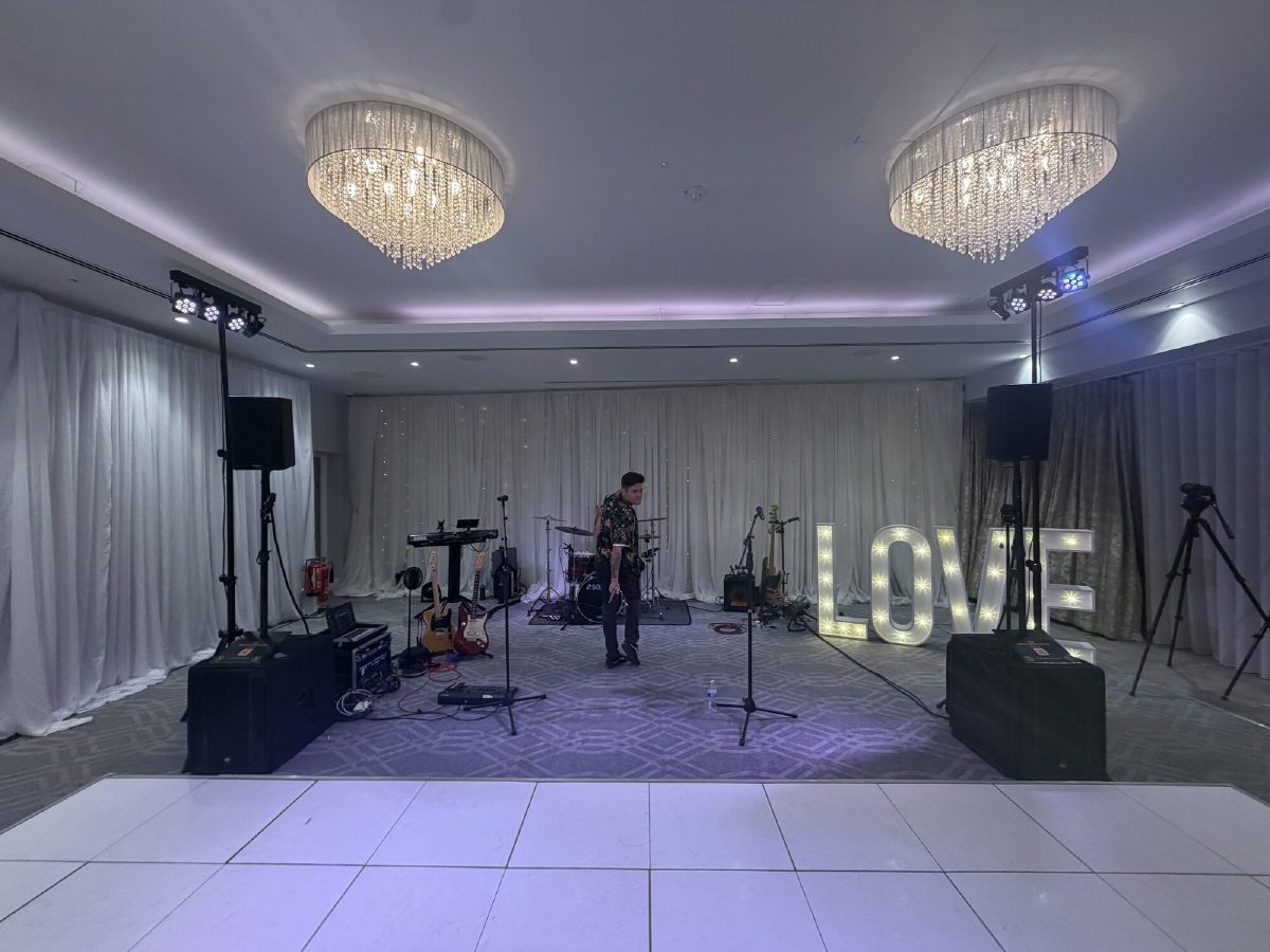 The Courtyard Hall set and line-checked at twenty to nine, before the evening guests came in